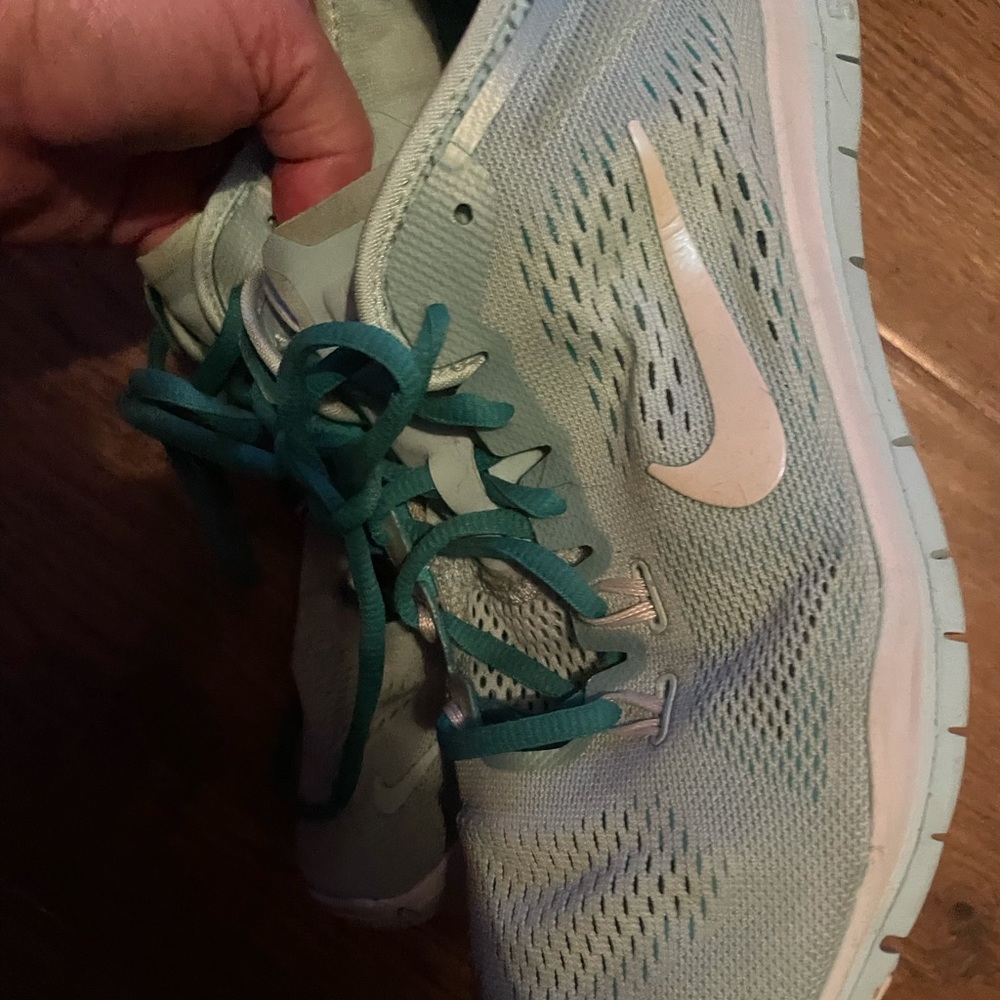 Nike women’s 9.5 running shoes